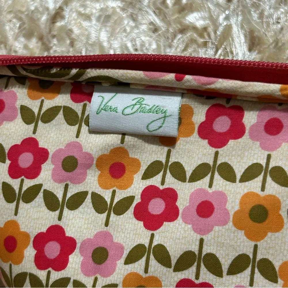 Vera Bradley | Laptop Case Flower Pattern - Picture 9 of 9